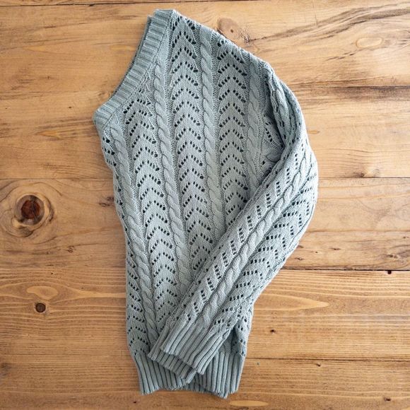 Jessica Simpson l Twisted Back Sweater SZ XS - Picture 7 of 9